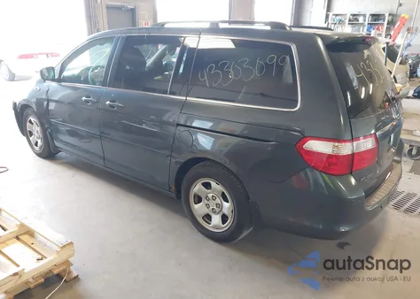 2005 Honda Odyssey Touring z USA, uszkodzony, nr VIN 5FNRL388X5B009680